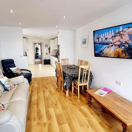 Causeway97 Townhouse Villa Portrush Buitenkant foto