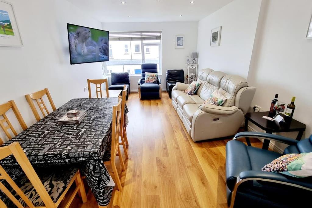 Causeway97 Townhouse Villa Portrush Buitenkant foto